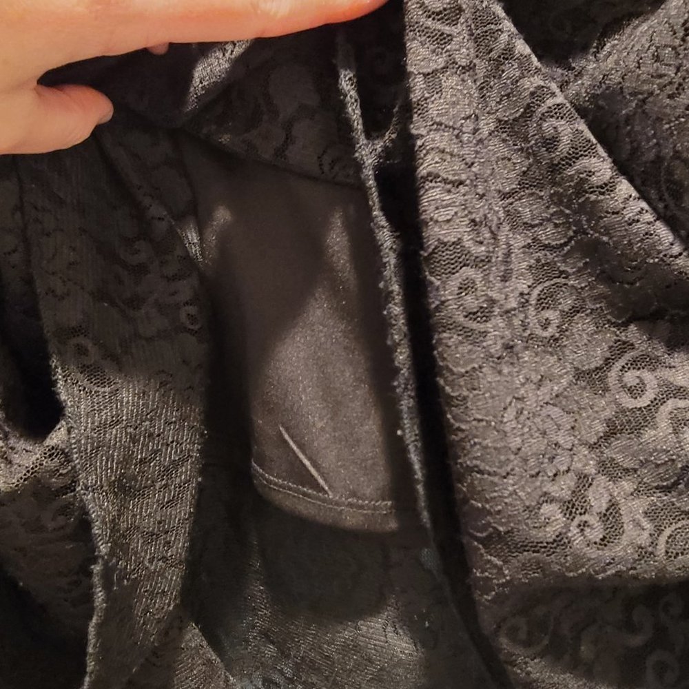 LuLaRoe Lola Skirt Medium M Black Lace A Line Mid Length - Picture 5 of 6